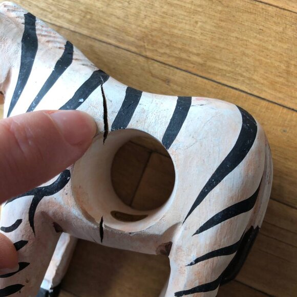 Set of 8 Wooden Napkin Ring Holders Zebra Hand Crafted Painted Vintage - Picture 11 of 12